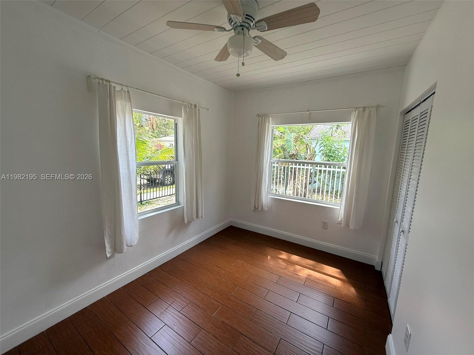 DIXIE HIGHWAY TRACK - Residential Income