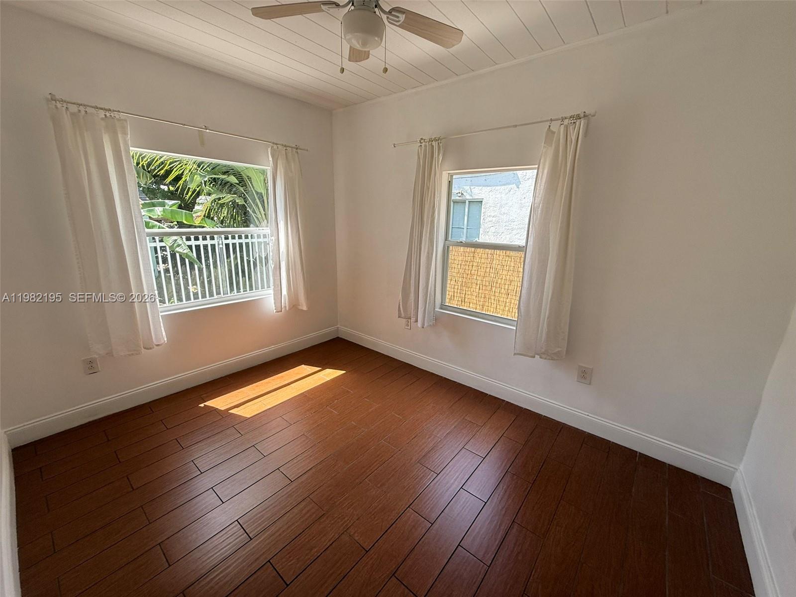 DIXIE HIGHWAY TRACK - Residential Income