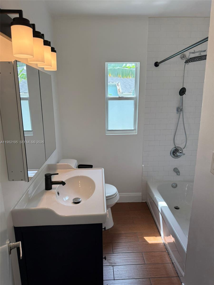 DIXIE HIGHWAY TRACK - Residential Income