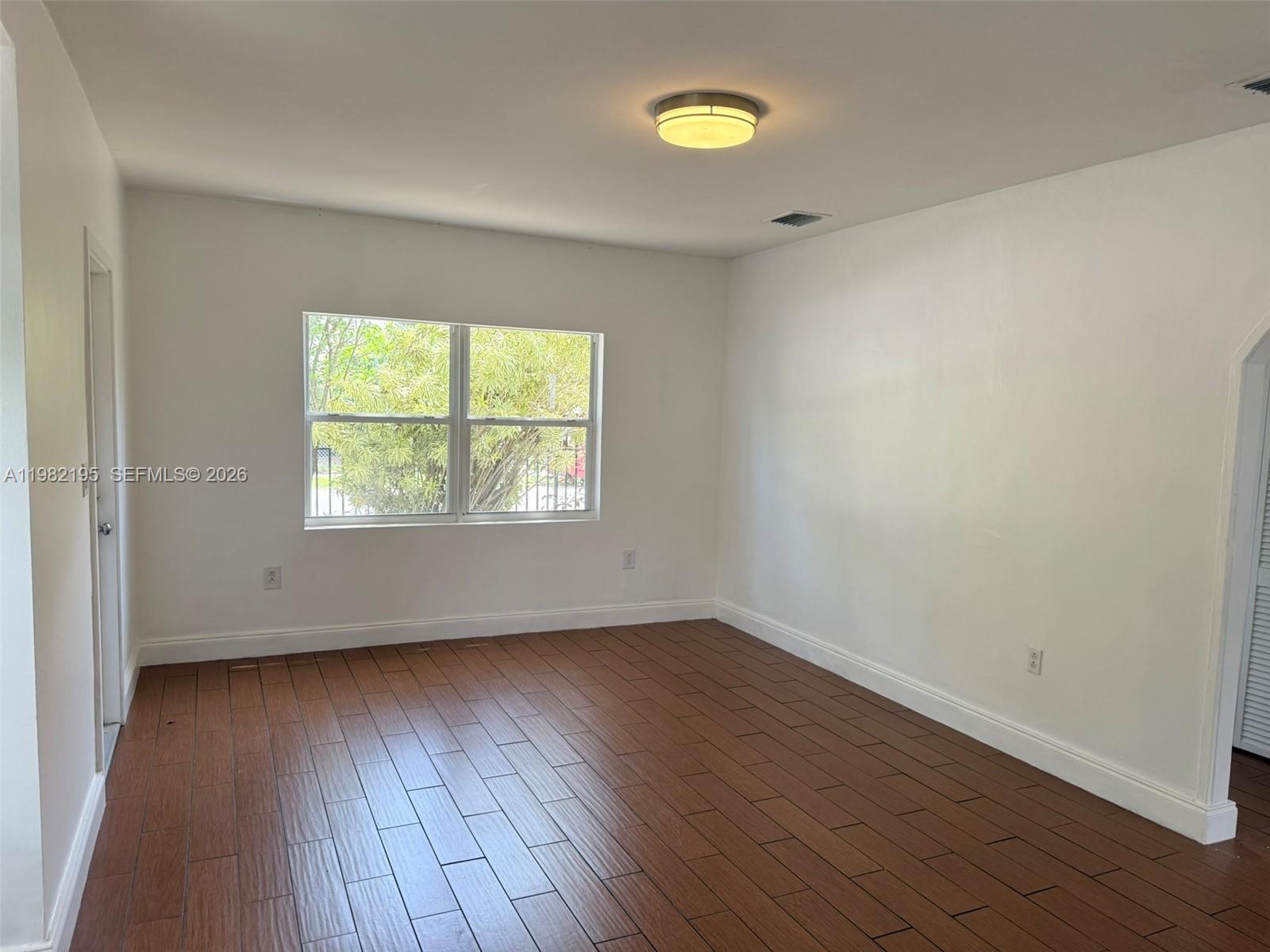 DIXIE HIGHWAY TRACK - Residential Income