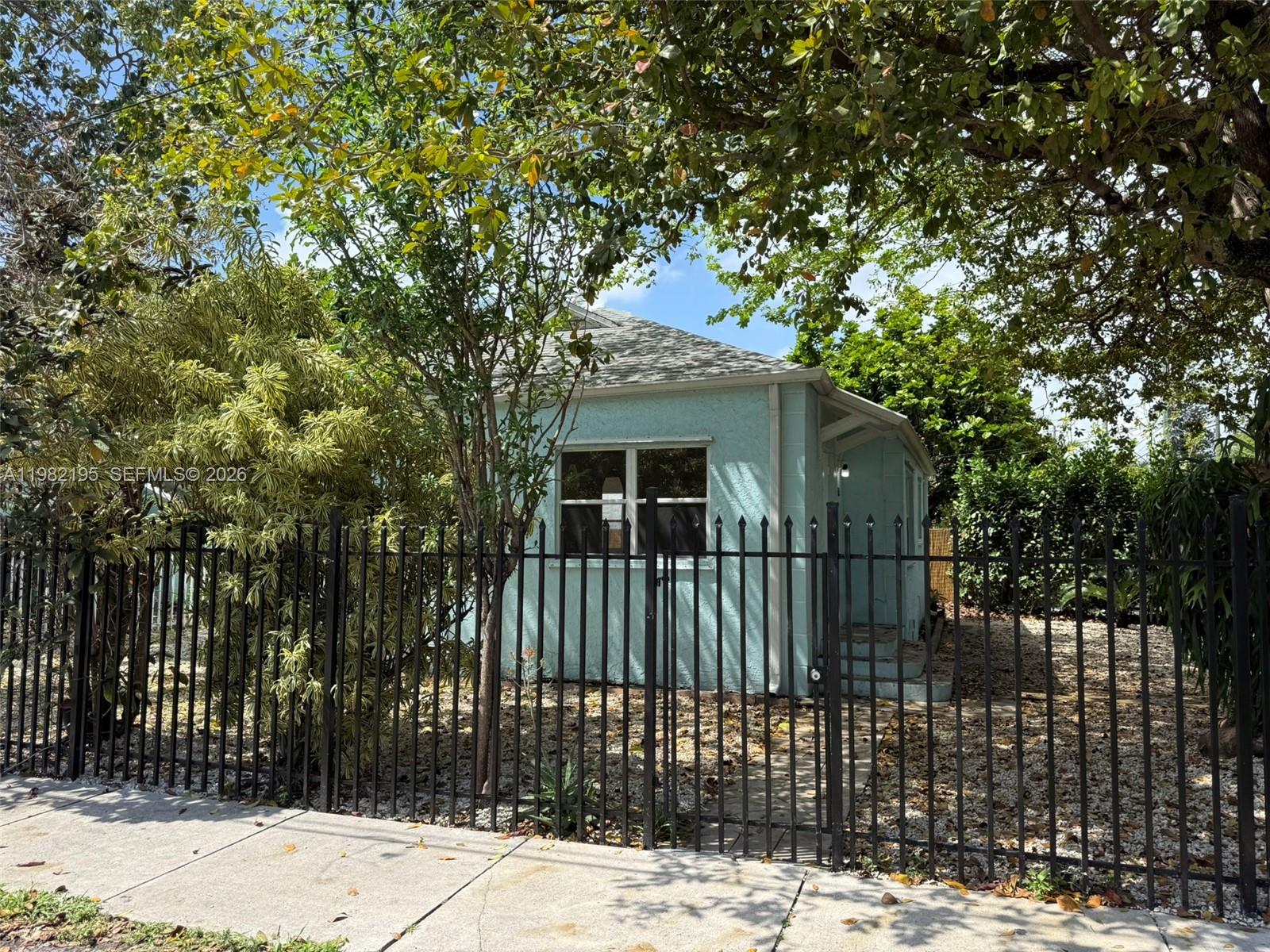 DIXIE HIGHWAY TRACK - Residential Income