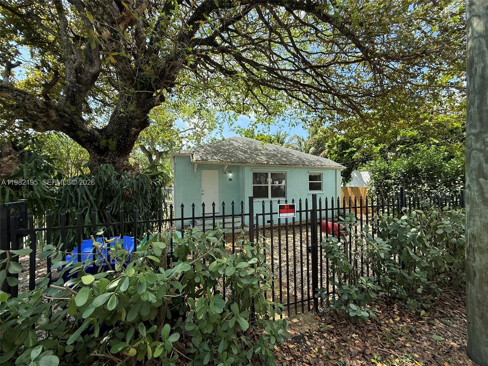 DIXIE HIGHWAY TRACK - Residential Income