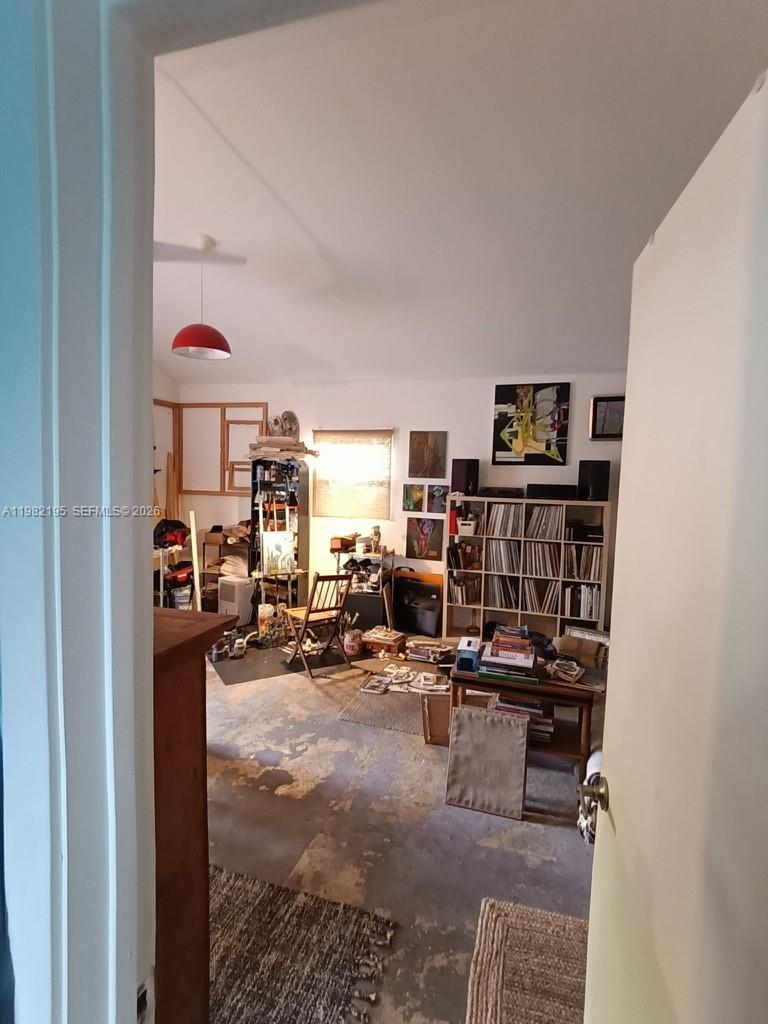 DIXIE HIGHWAY TRACK - Residential Income