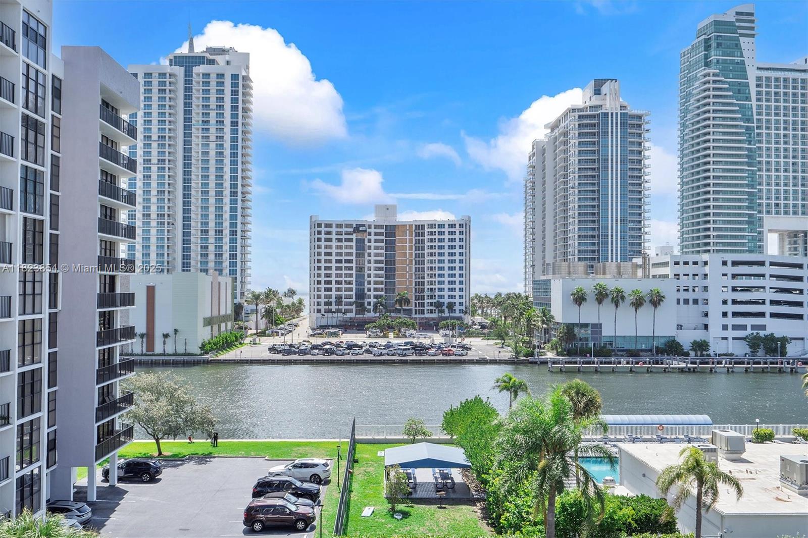 TOWERS OF OCEANVIEW SOUTH - Residential