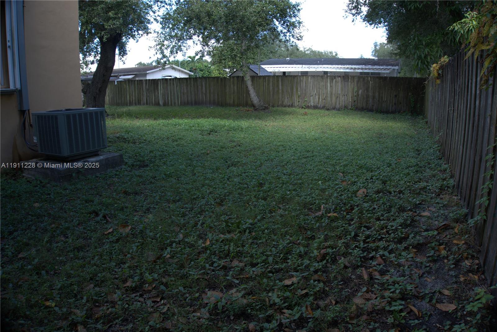 GOLDEN GLADES PARK 5TH AD - Residential