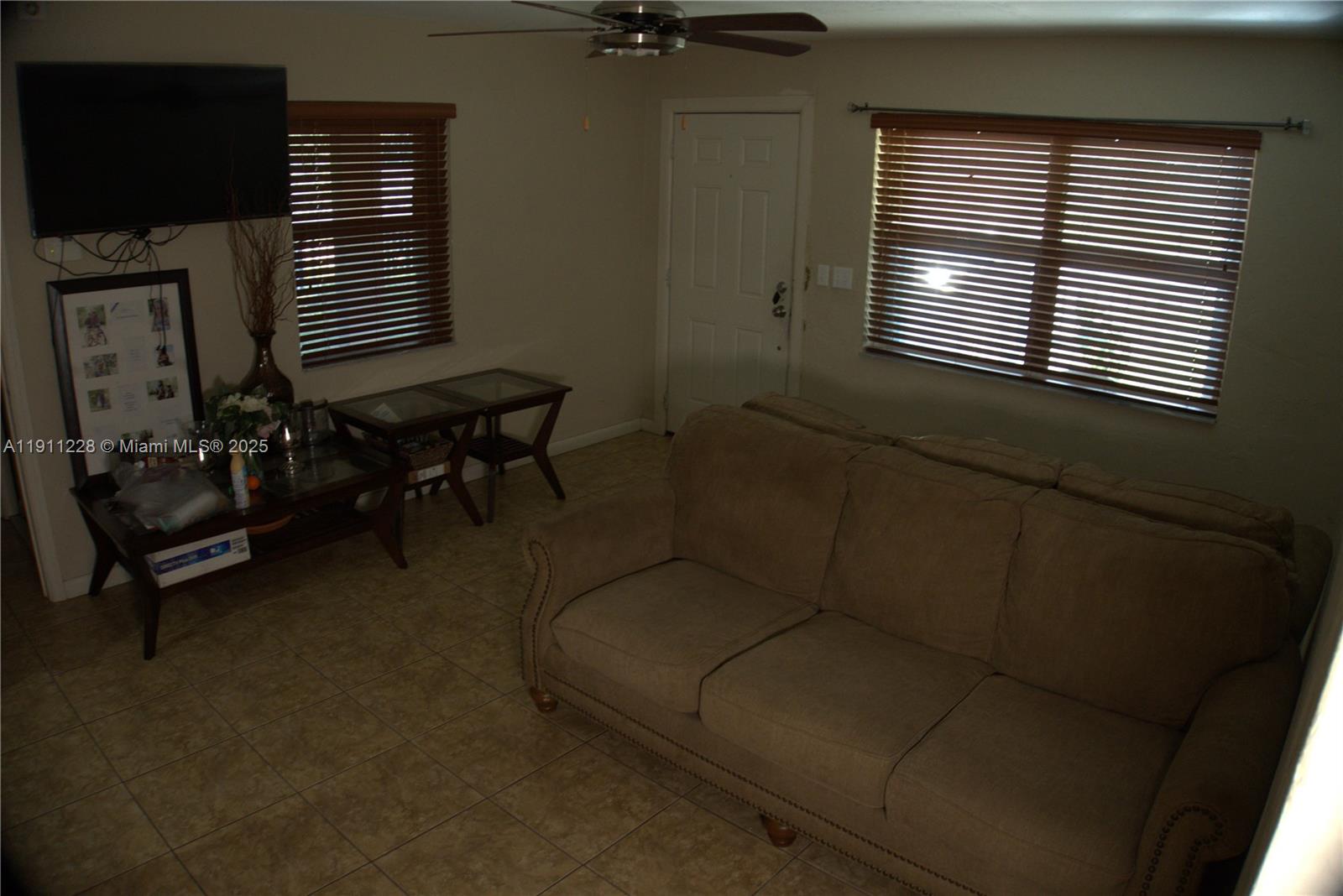 GOLDEN GLADES PARK 5TH AD - Residential