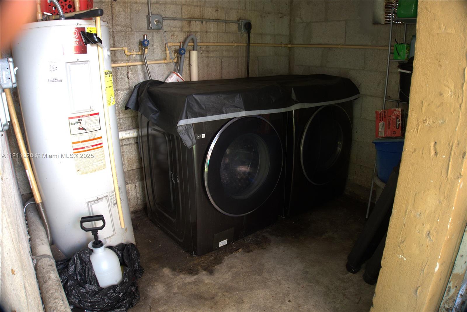 GOLDEN GLADES PARK 5TH AD - Residential