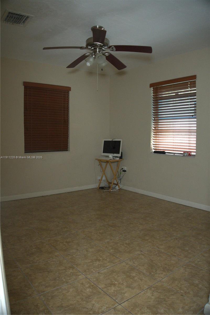 GOLDEN GLADES PARK 5TH AD - Residential