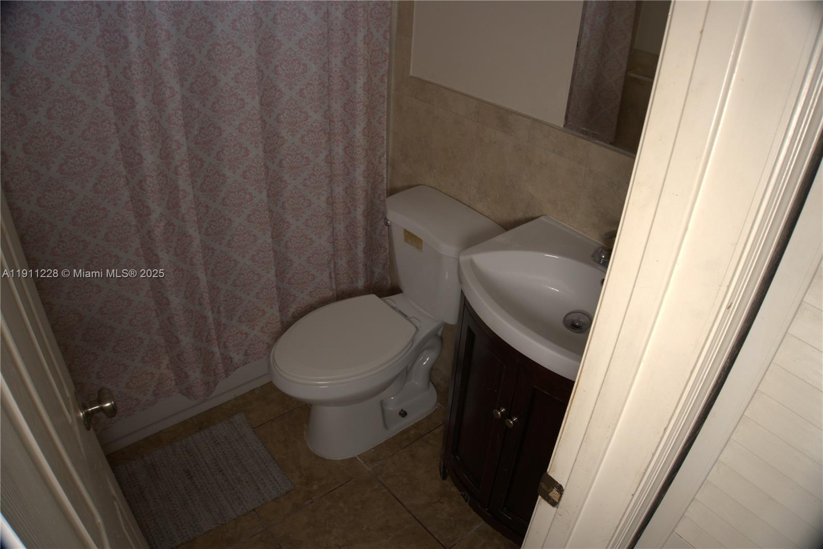 GOLDEN GLADES PARK 5TH AD - Residential