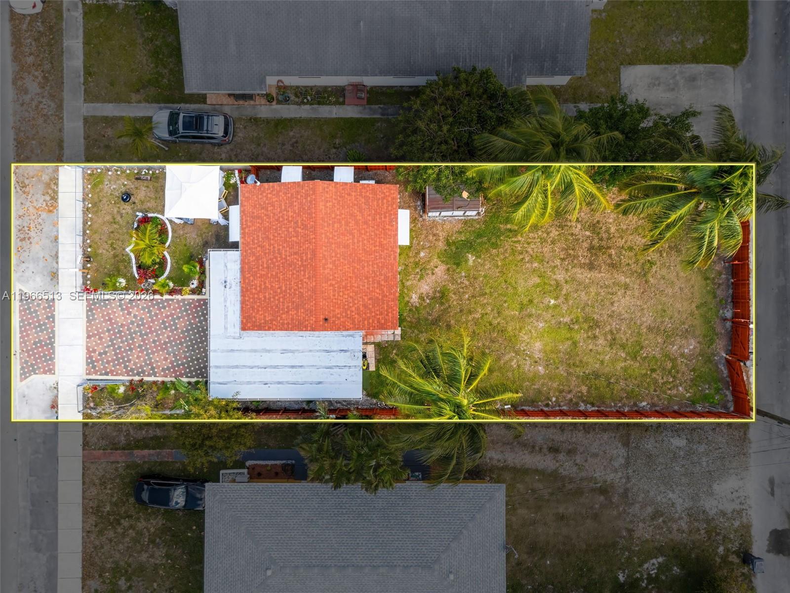 HOLLYWOOD PARK - Residential