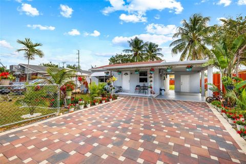 2210 Roosevelt St Hollywood FL 33020