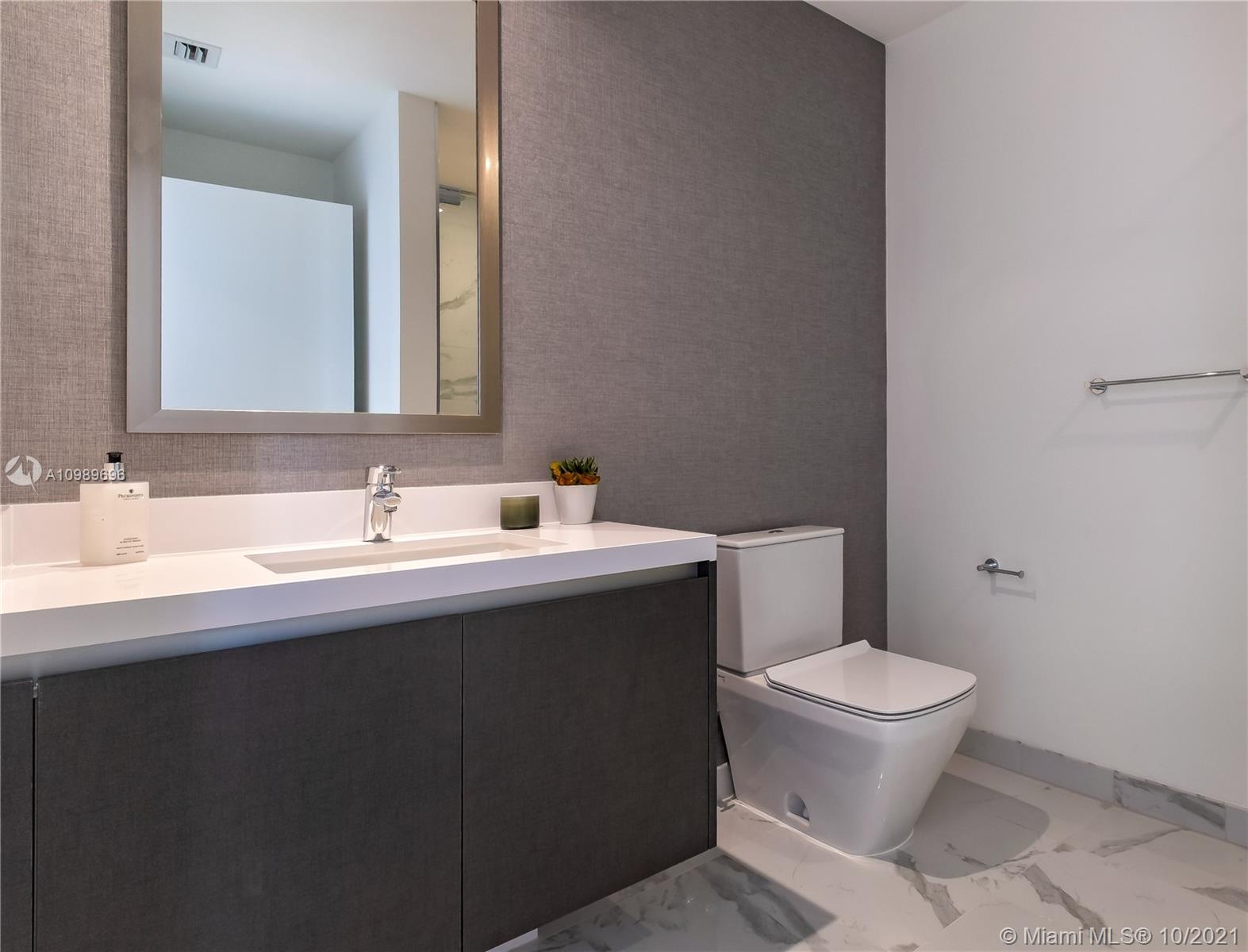 PARAMOUNT MIAMI - Residential
