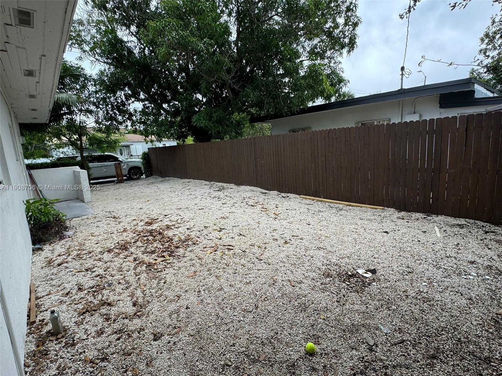 FLORAL PK 1ST AMD - Residential Lease