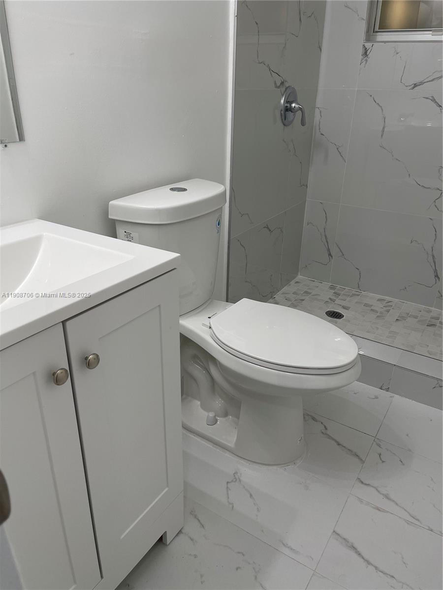 FLORAL PK 1ST AMD - Residential Lease