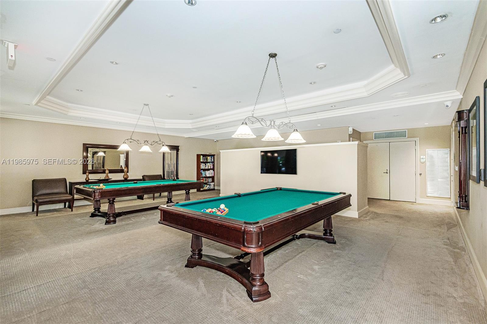 TURNBERRY VLG NO TOWER CO - Residential Lease