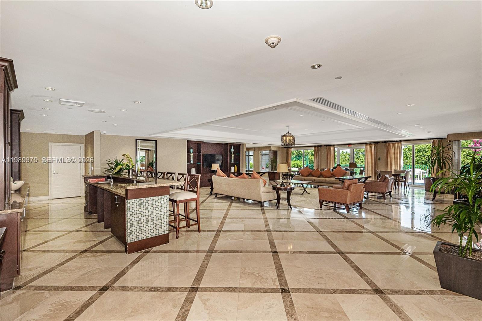 TURNBERRY VLG NO TOWER CO - Residential Lease