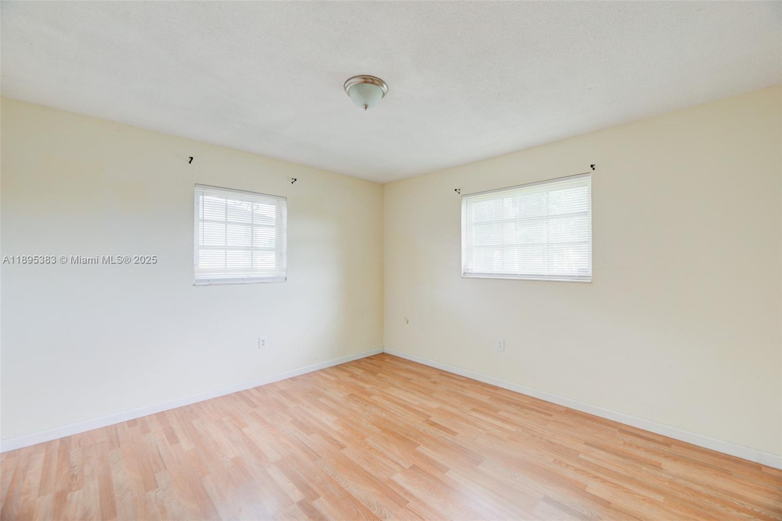 ATLANTA LAKE - Residential