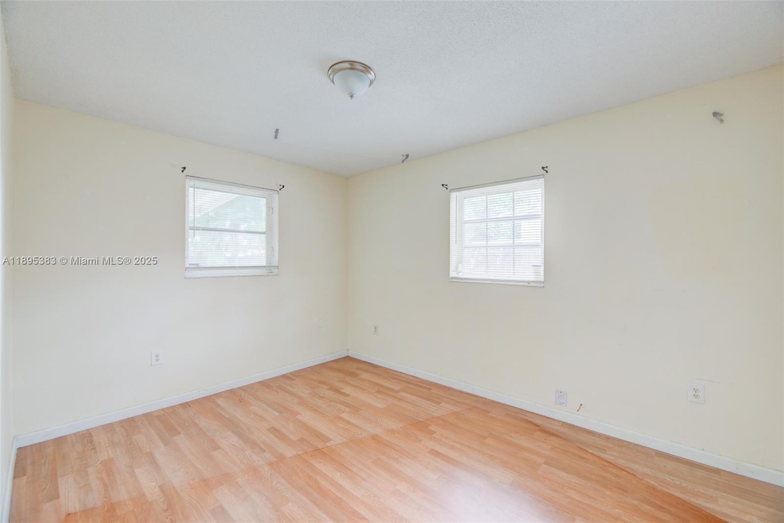 ATLANTA LAKE - Residential