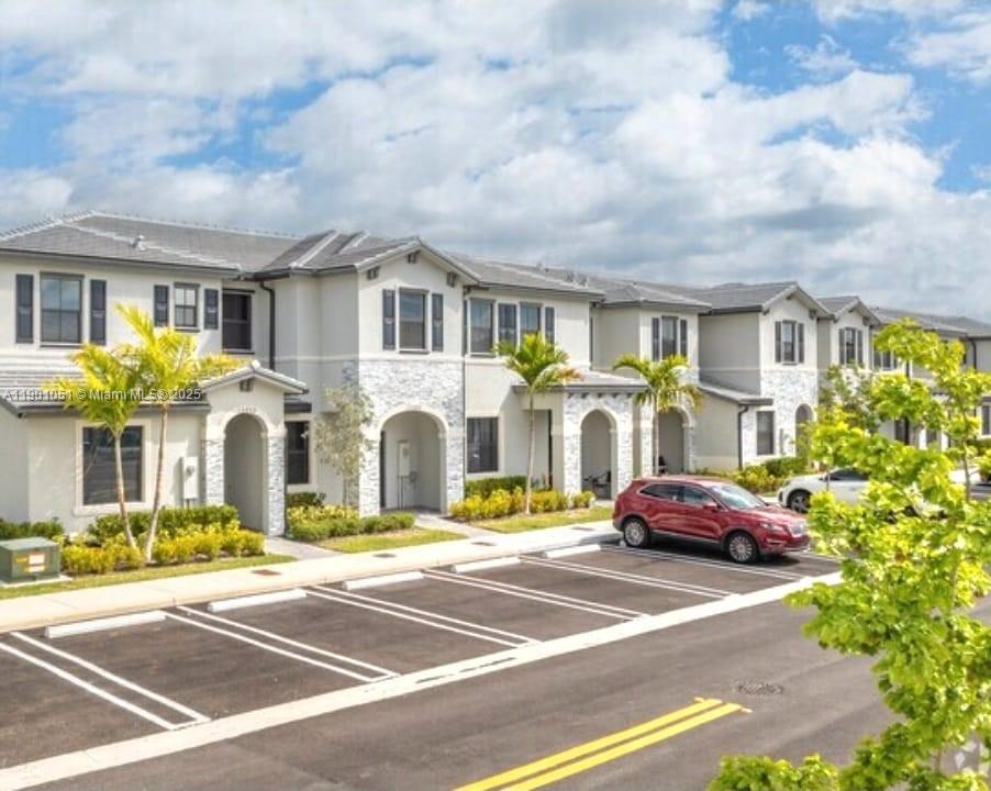 PINE ISLE - Residential Lease