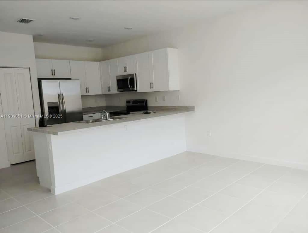 PINE ISLE - Residential Lease