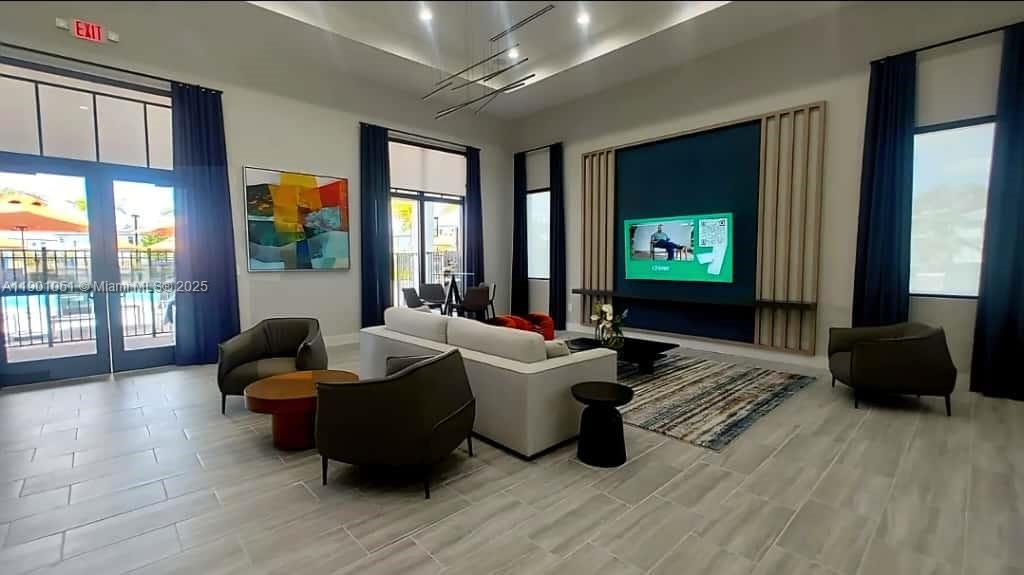 PINE ISLE - Residential Lease