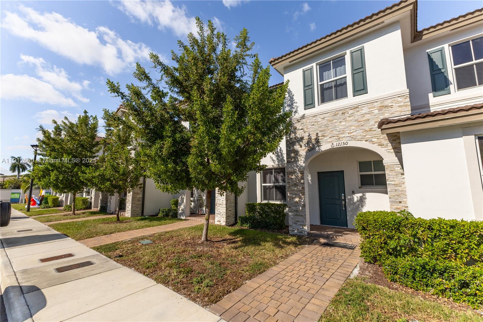 WESTVIEW GARDENS APARTMEN - Residential