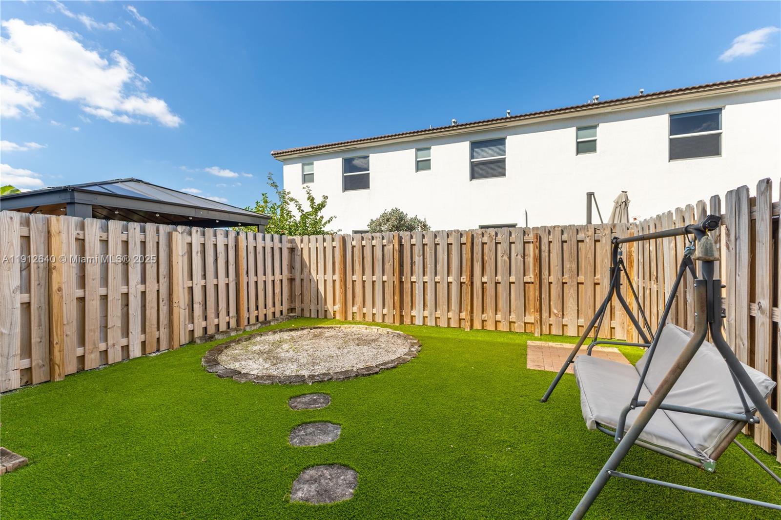 WESTVIEW GARDENS APARTMEN - Residential