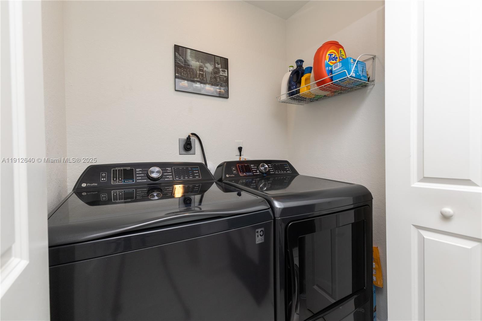 WESTVIEW GARDENS APARTMEN - Residential