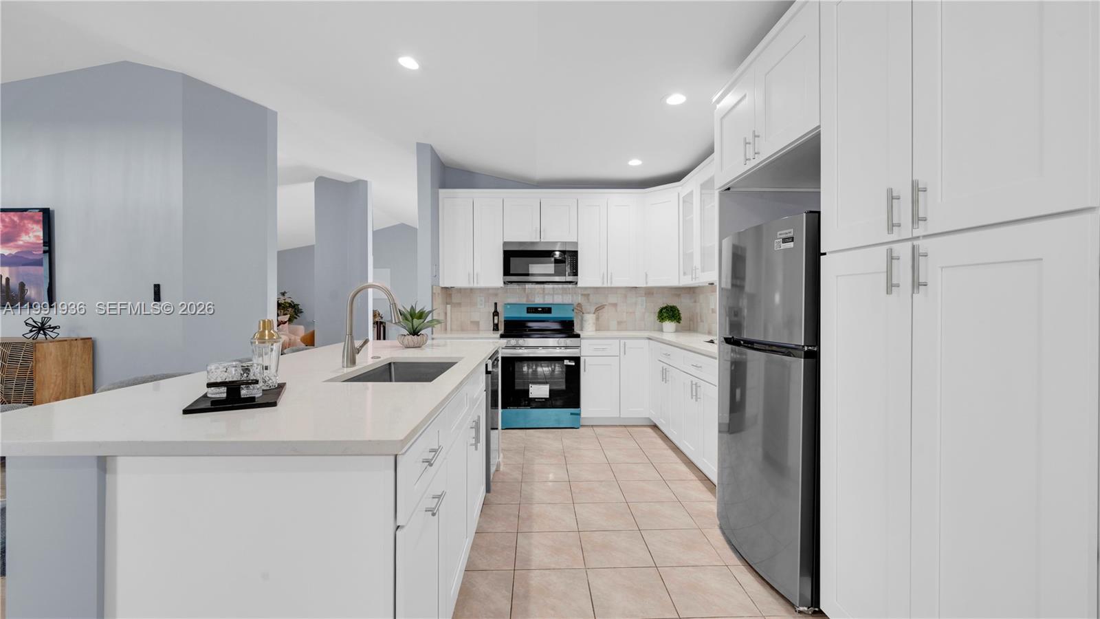 HOMES OF LAKE MIRAMAR - Residential