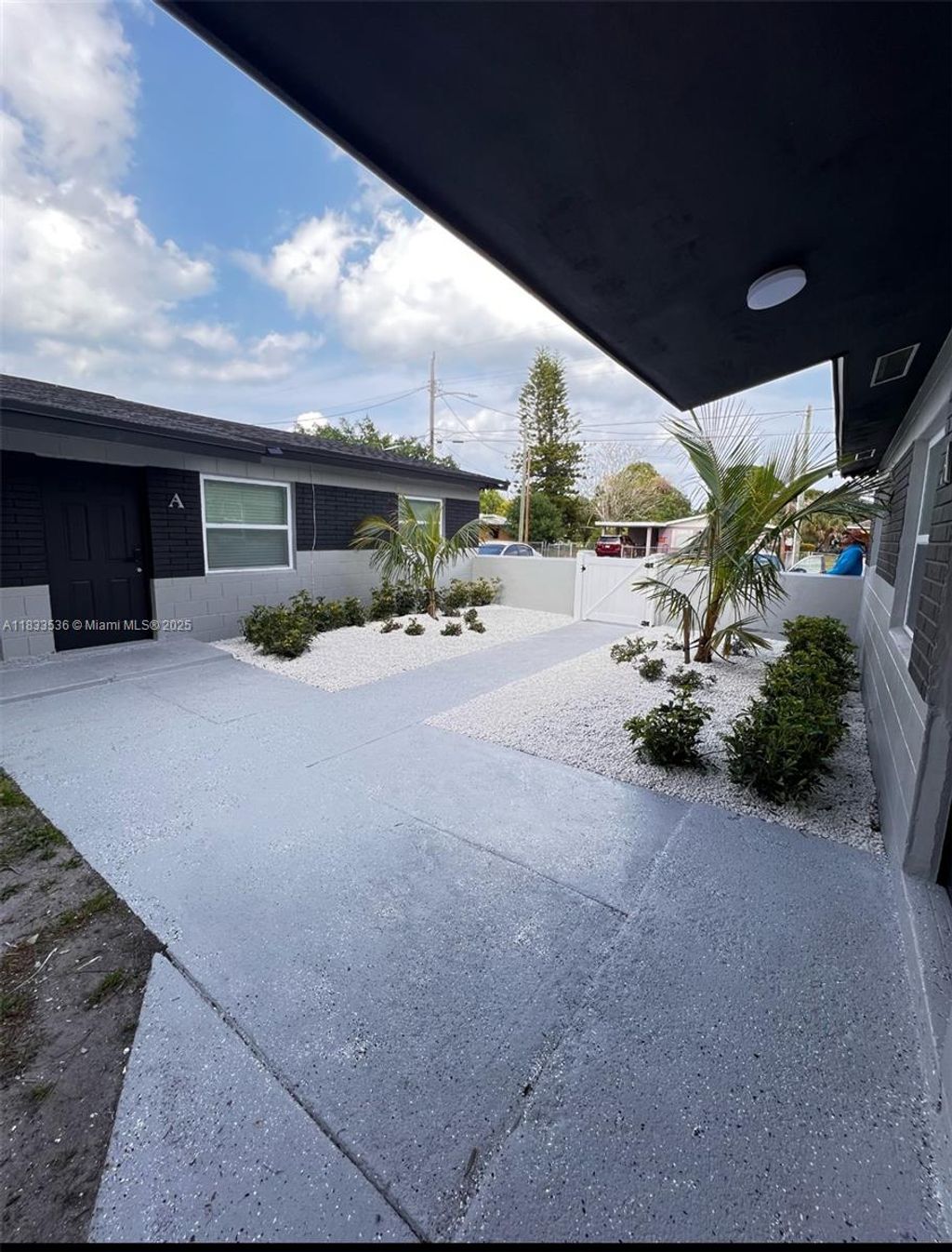 Photo of 711 N 23rd St, Fort Pierce, FL 34950 (MLS # A11833536)