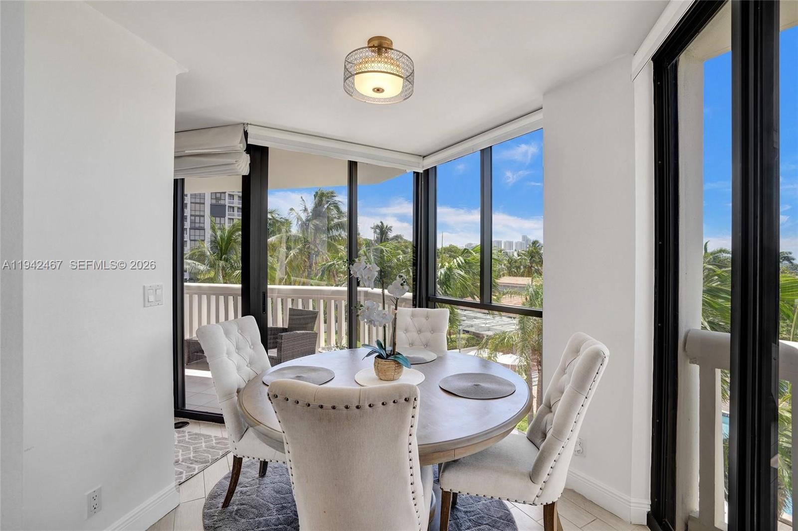 1000 ISL BLVD WILLIAMS IS - Residential