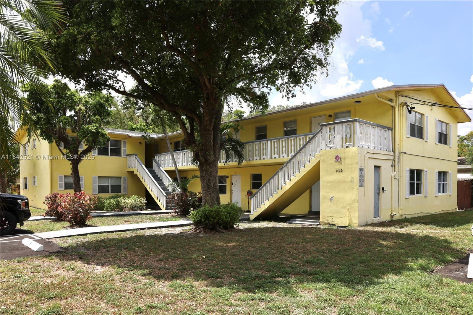 RIVERSIDE BREEZES CONDO - Residential Lease