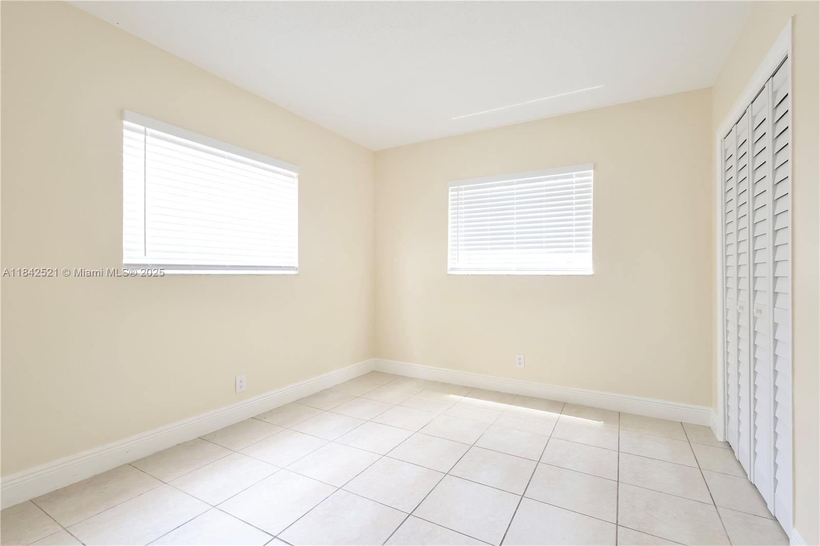 RIVERSIDE BREEZES CONDO - Residential Lease