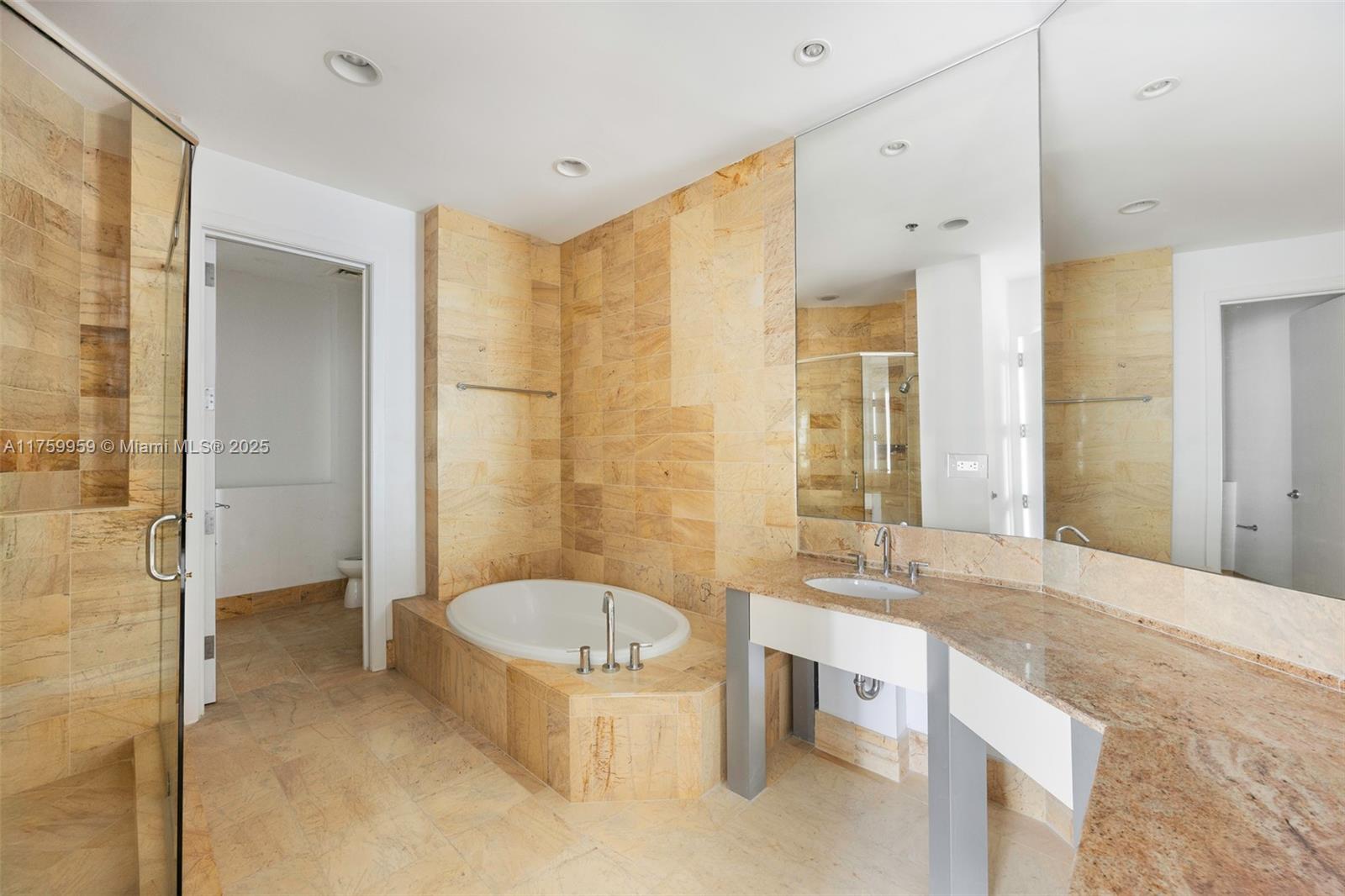 MAYFIELD CONDO - Residential