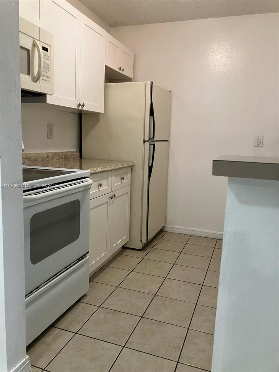 4025 W Mcnab Rd E106
