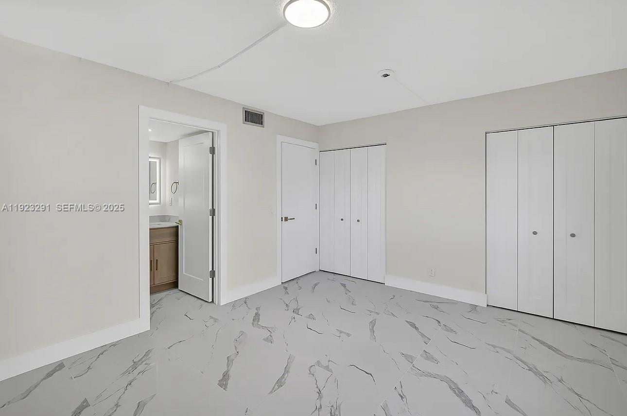 MEADOWBROOK LAKES CONDO - Residential