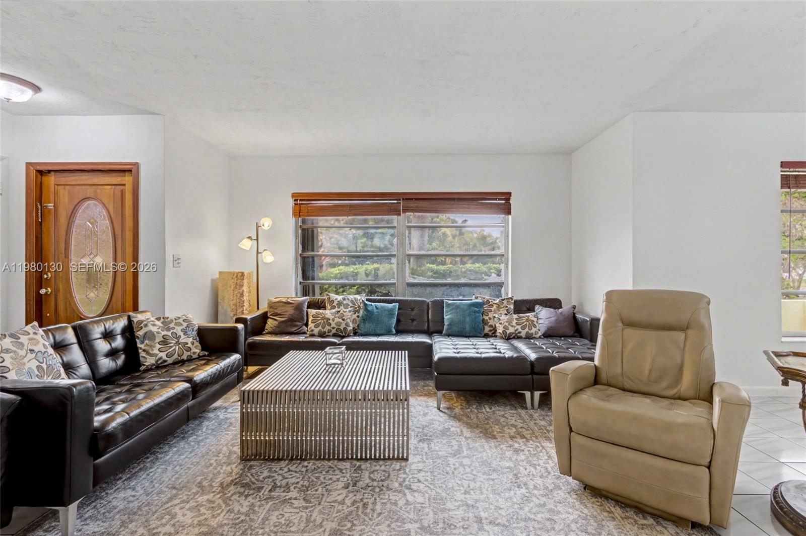 DEVON AIRE ESTATES SEC 1 - Residential