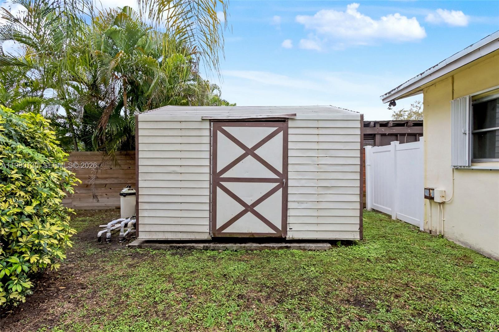 DEVON AIRE ESTATES SEC 1 - Residential