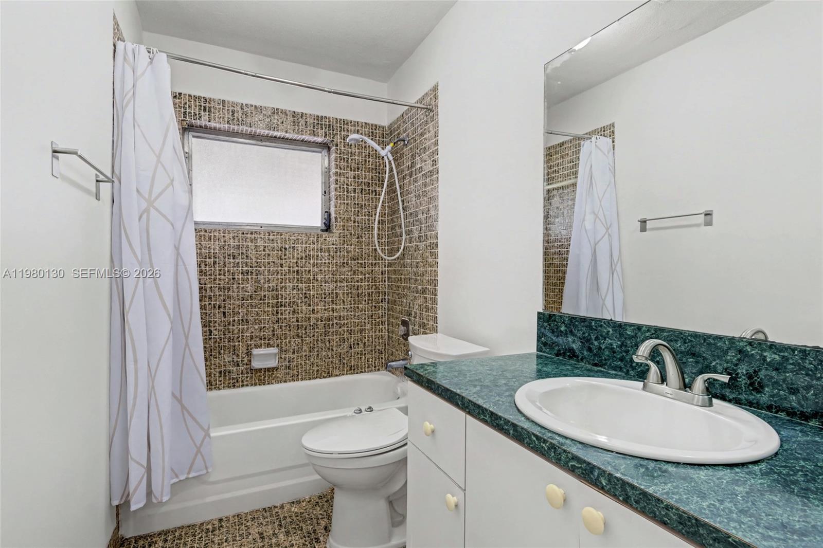 DEVON AIRE ESTATES SEC 1 - Residential