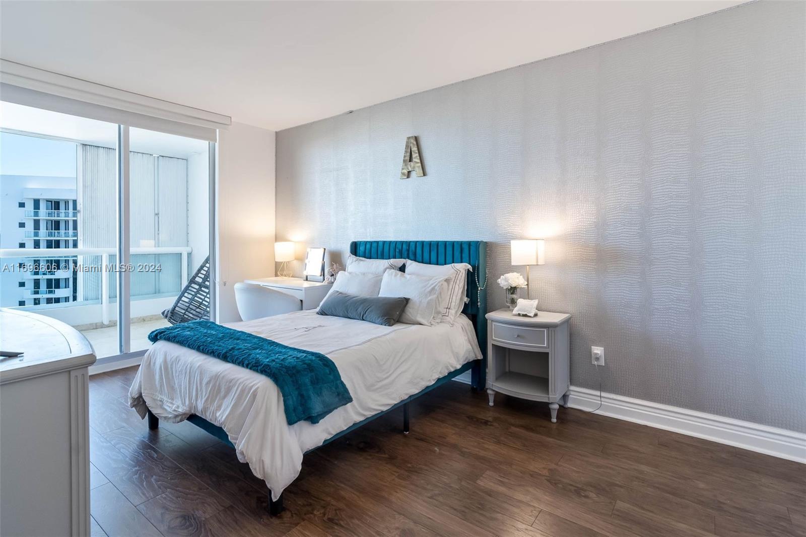 NORTH TOWER AT THE POINT - Residential