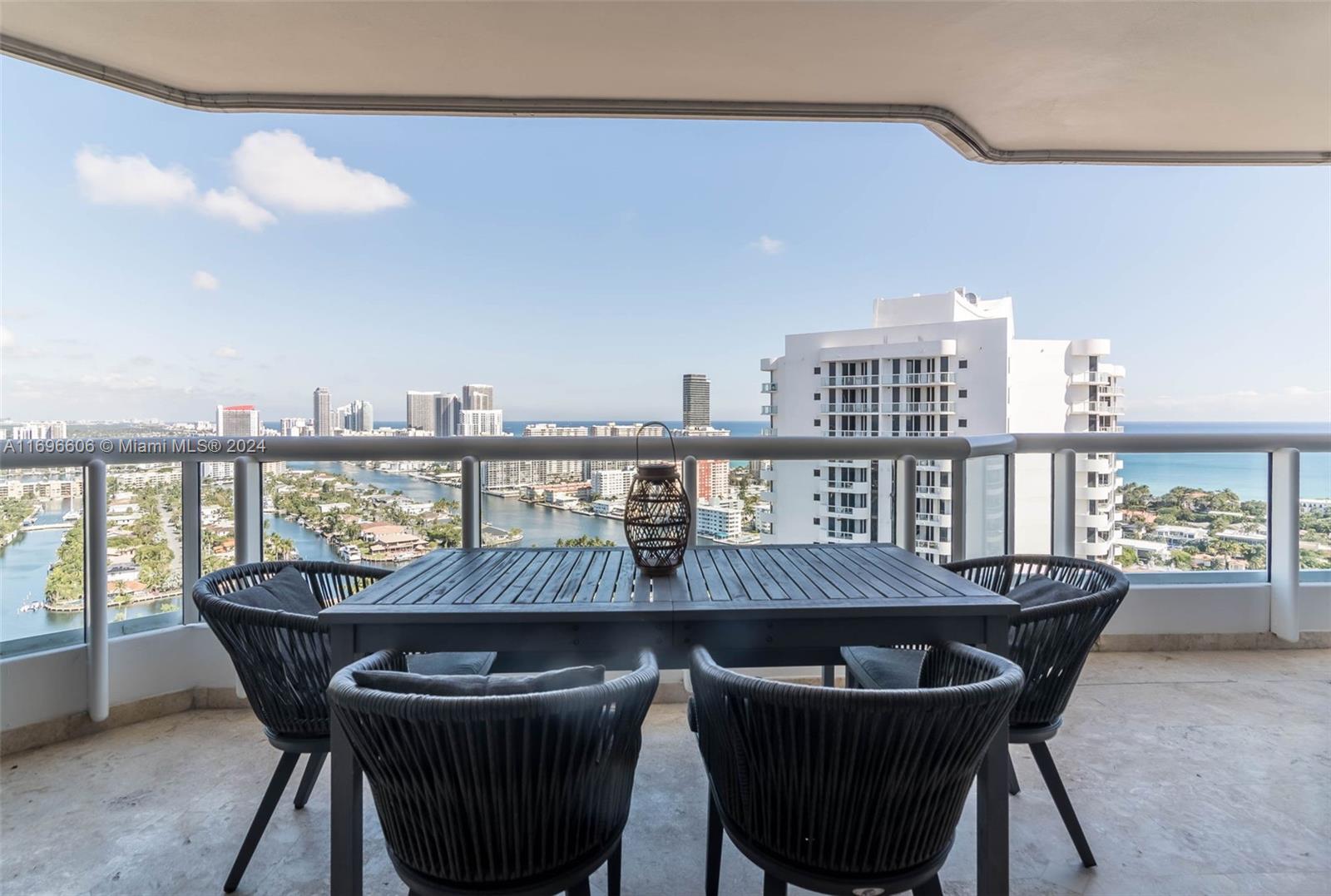 NORTH TOWER AT THE POINT - Residential