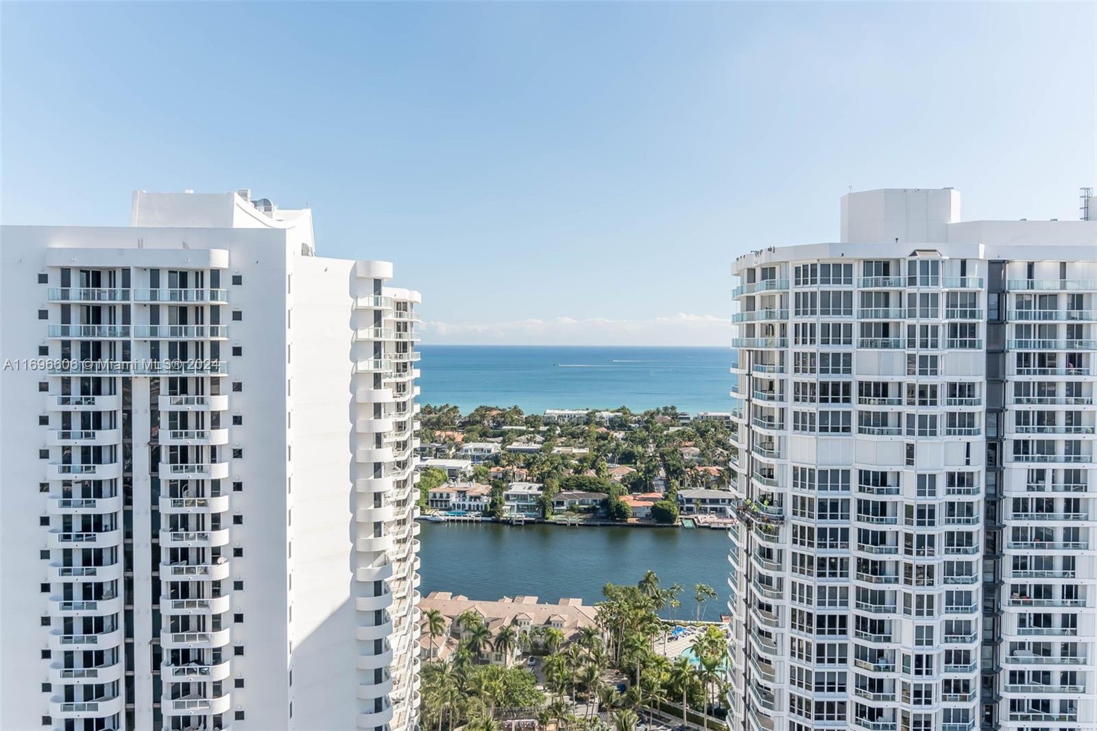 NORTH TOWER AT THE POINT - Residential