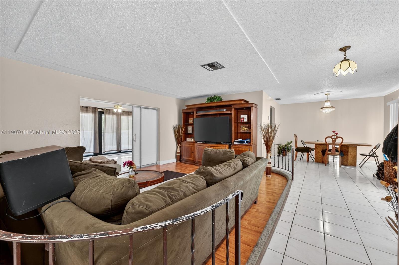 ORIOLE-MARGATE SEC 3 - Residential