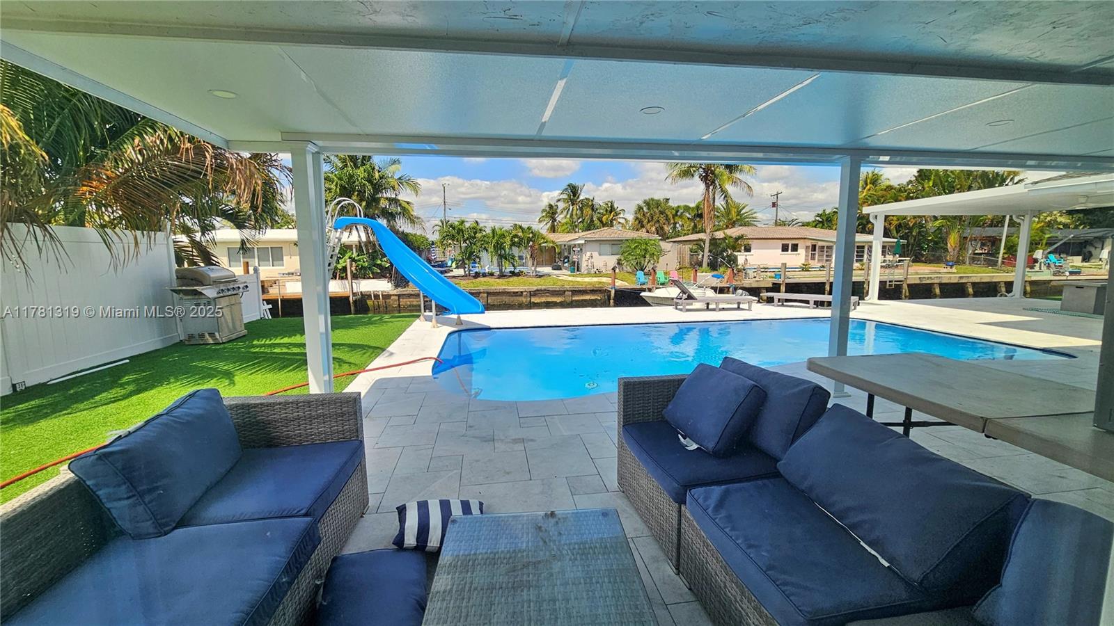 BOULEVARD PARK ISLES SEC - Residential