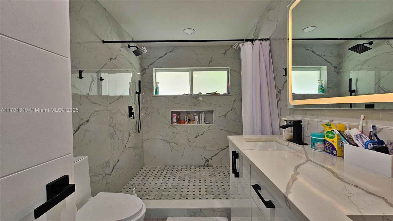 BOULEVARD PARK ISLES SEC - Residential