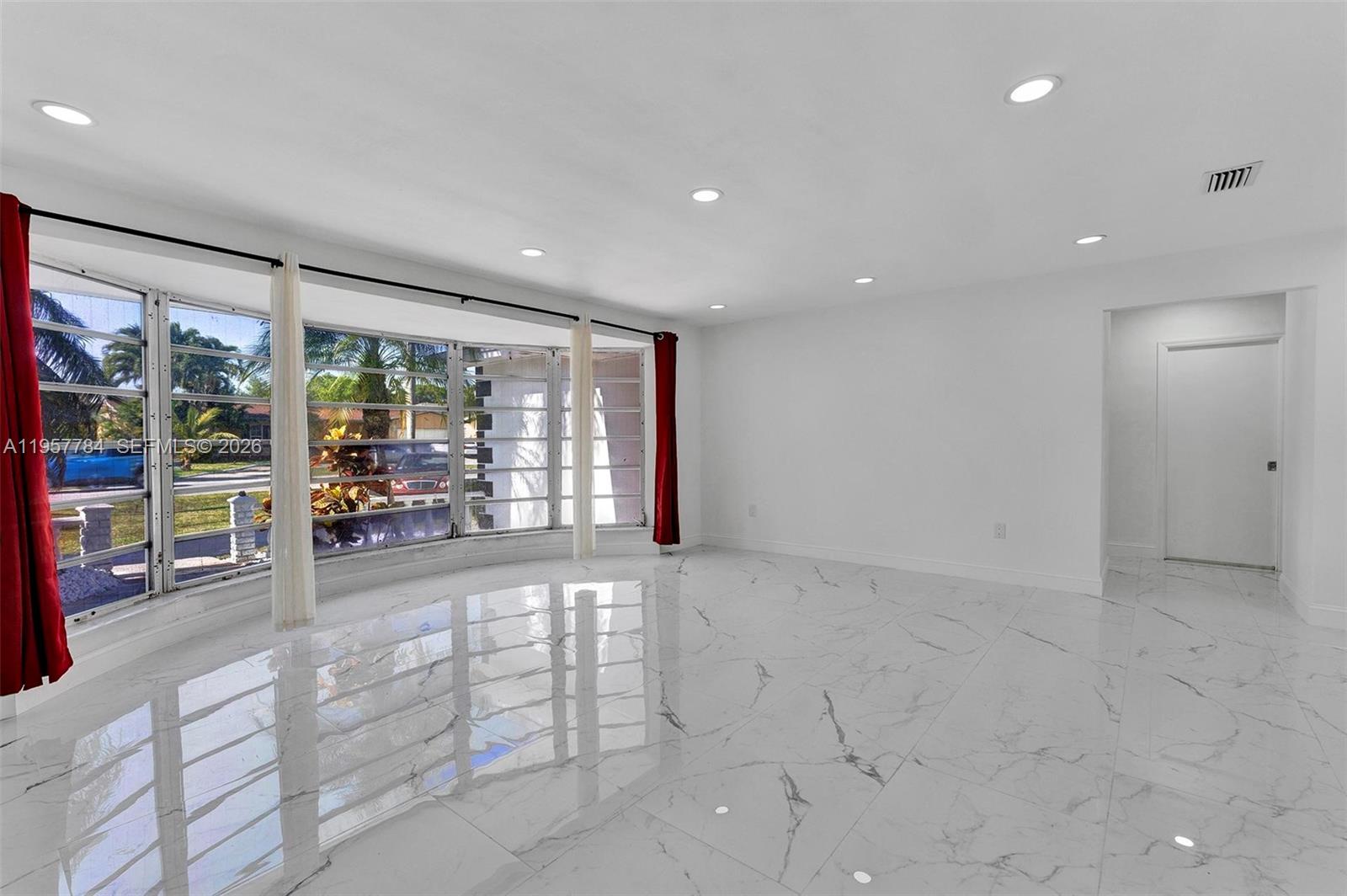 NORTH DADE COUNTRY CLUB V - Residential