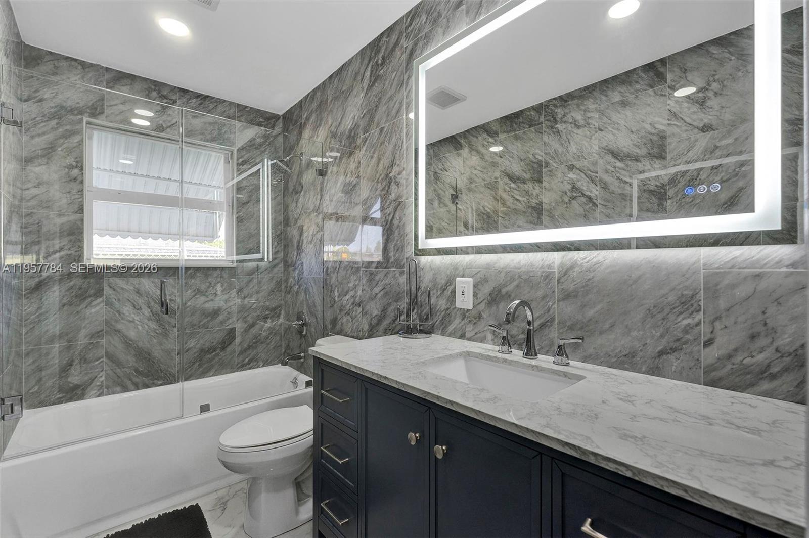 NORTH DADE COUNTRY CLUB V - Residential