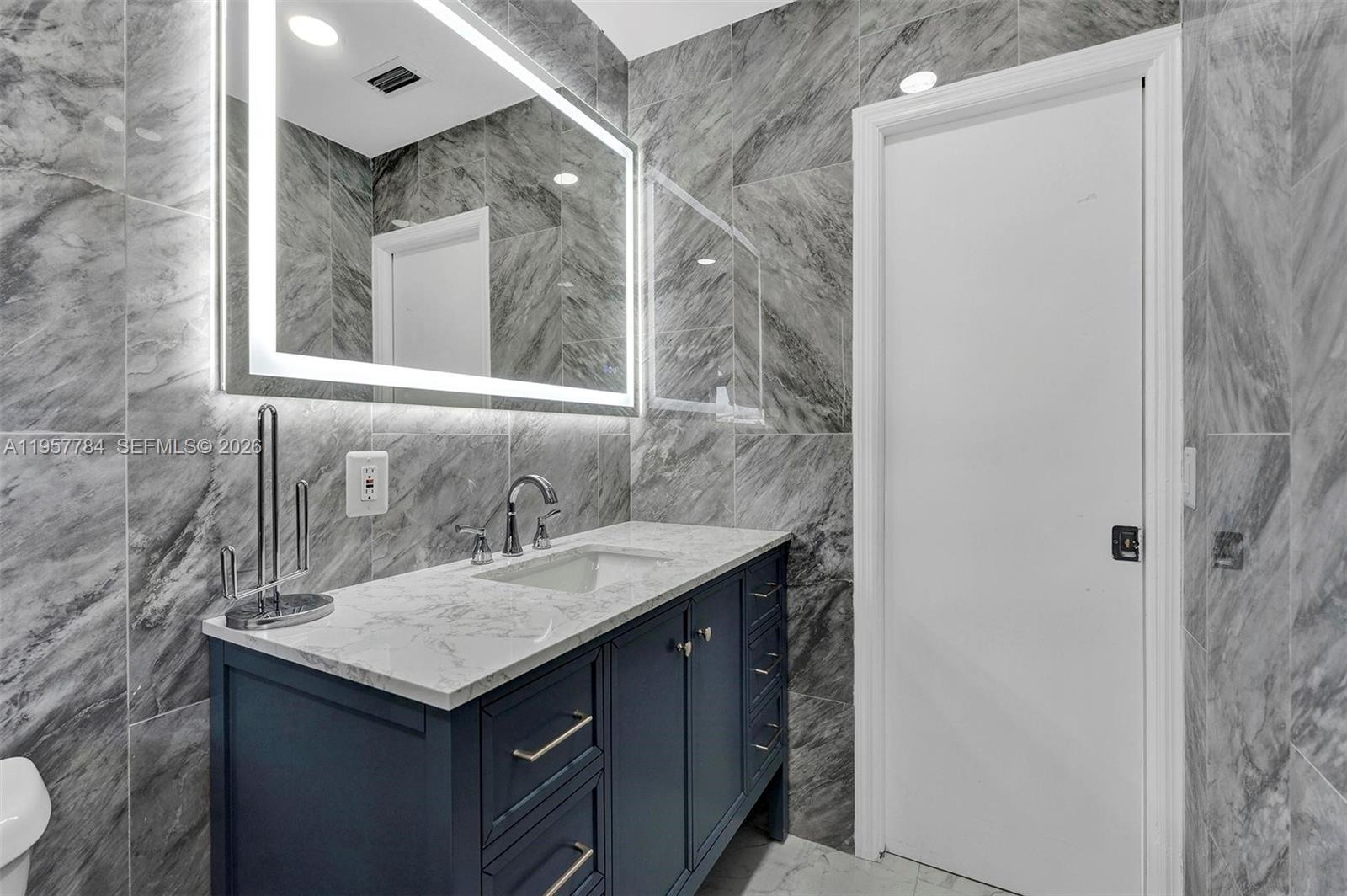 NORTH DADE COUNTRY CLUB V - Residential