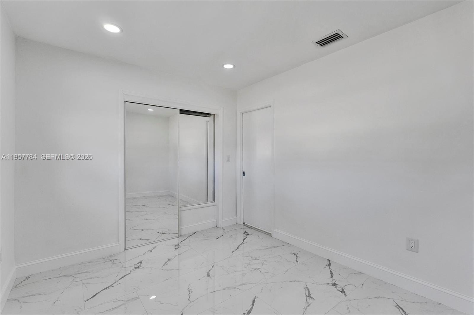 NORTH DADE COUNTRY CLUB V - Residential