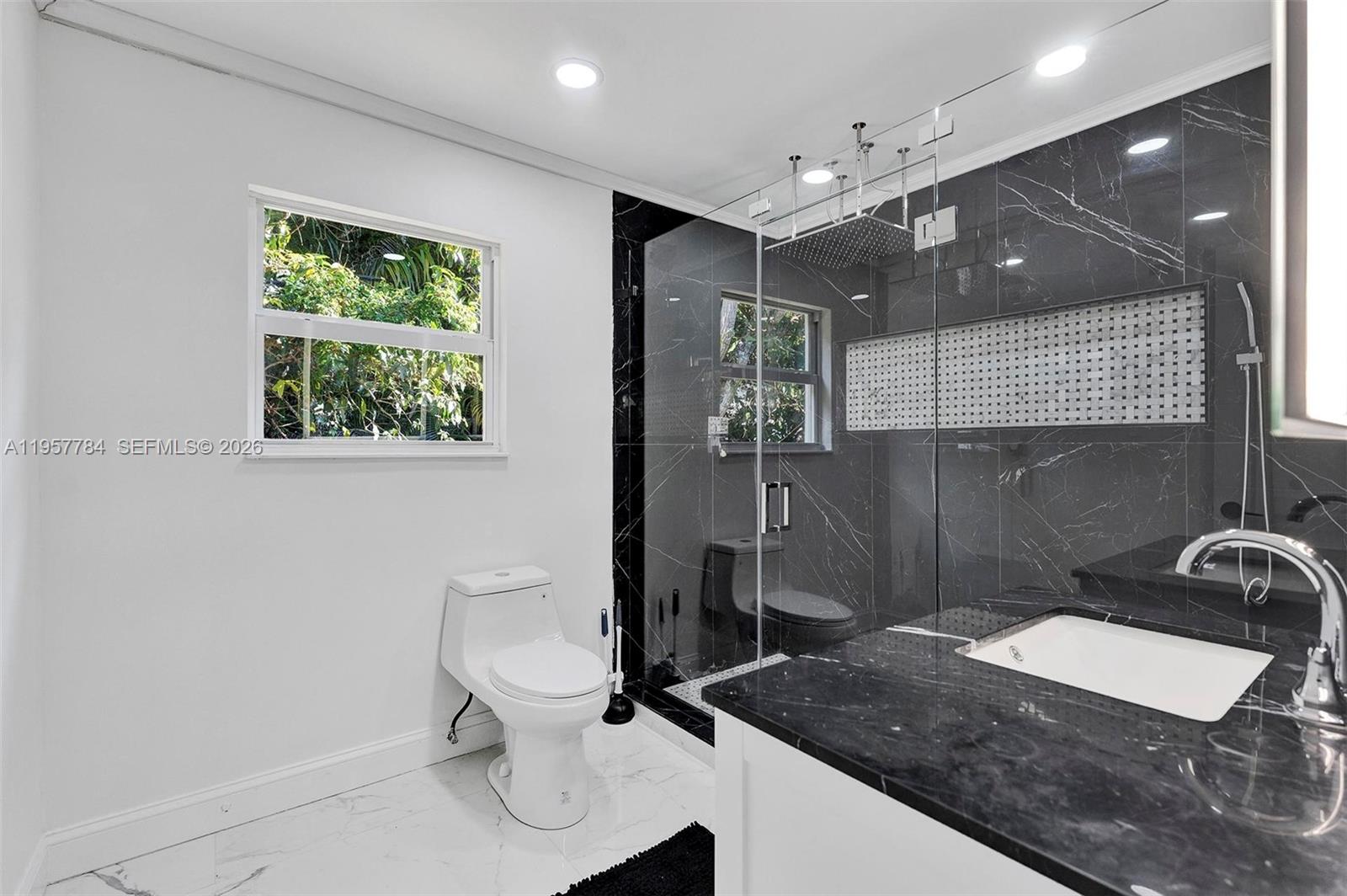 NORTH DADE COUNTRY CLUB V - Residential